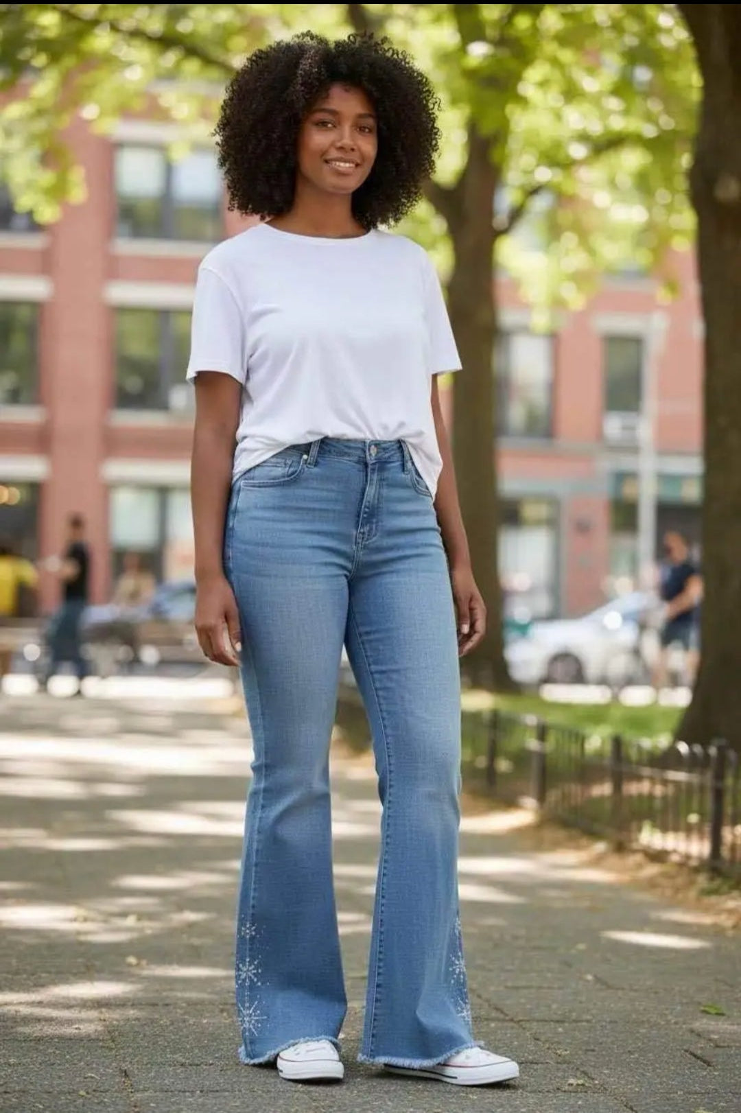 Jeans Bleu Flare Bas Effiloché