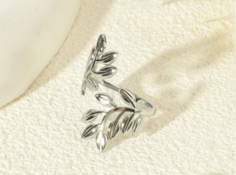 Bague Argentée Feuillage Ouverte