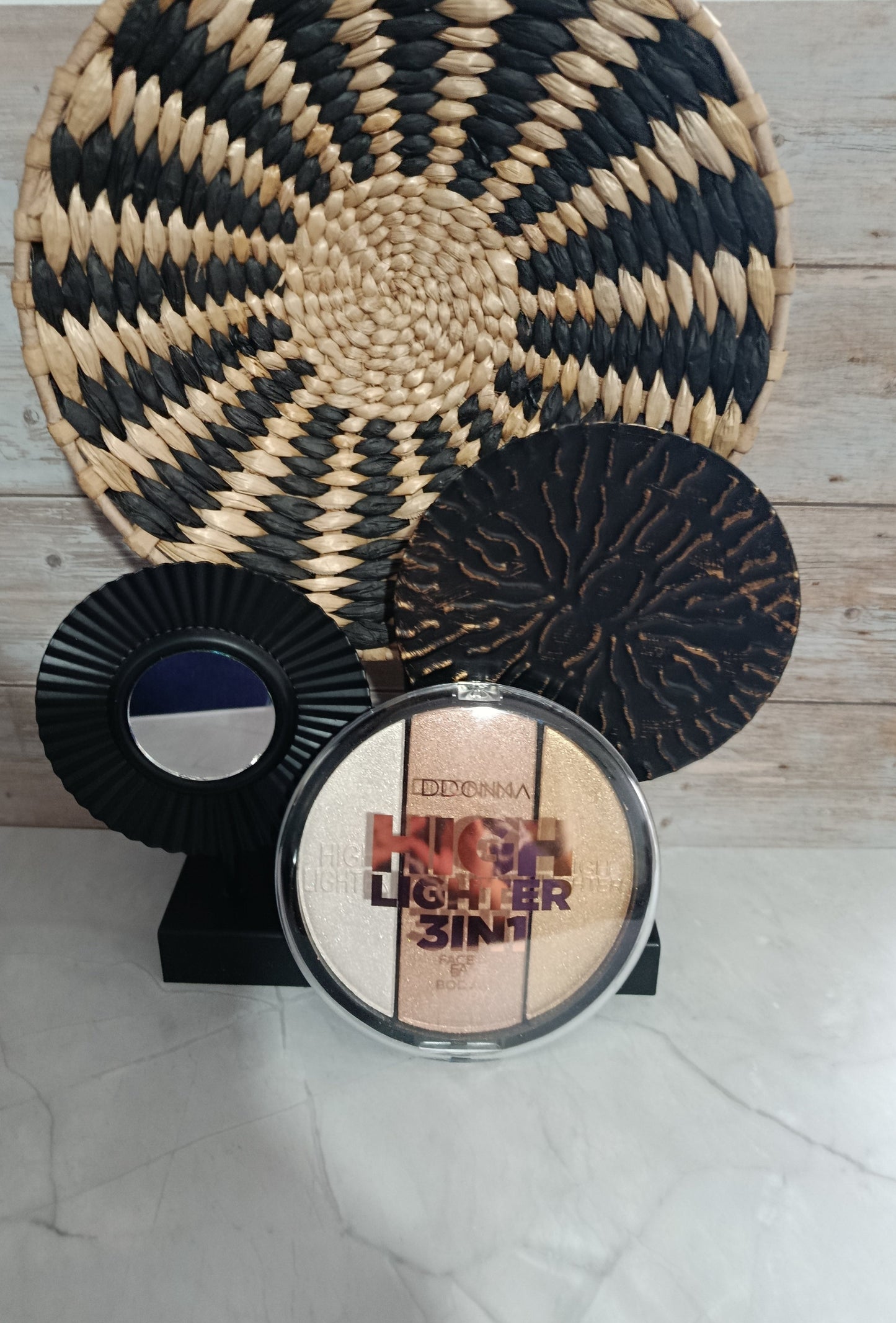 HIGHLIGHTER 3 EN 1 VISAGE ET CORP