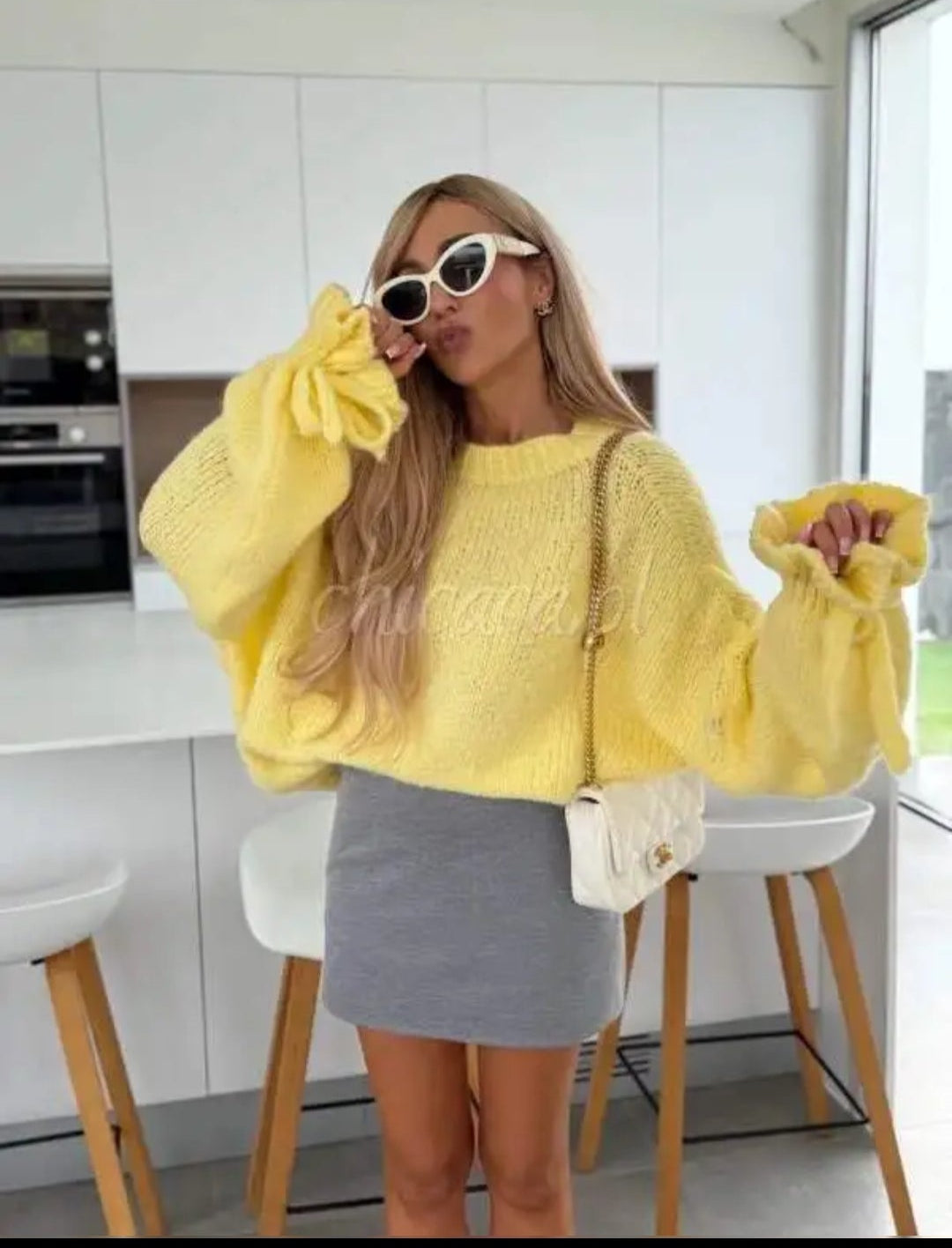 Pull avec manches noeuds