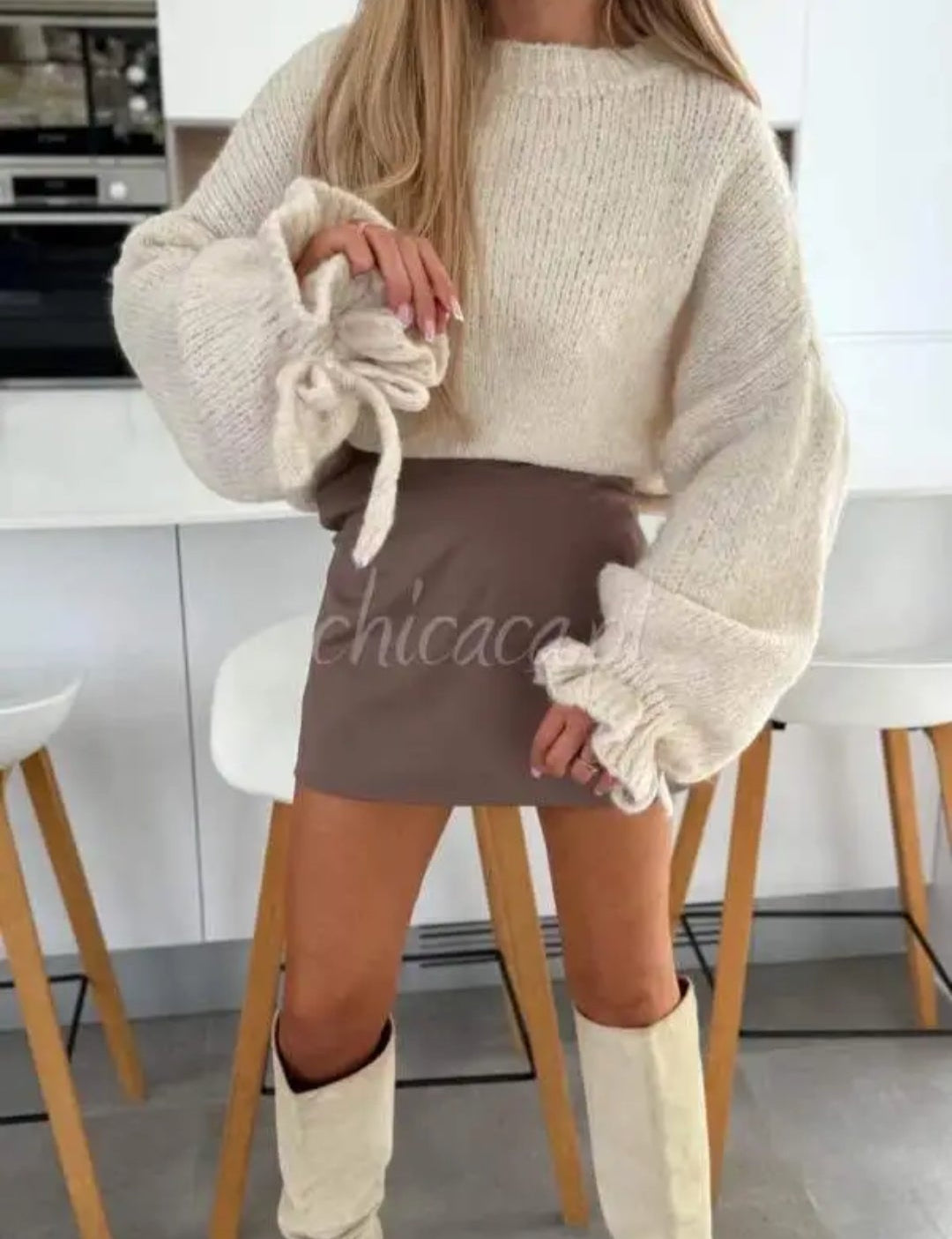 Pull avec manches noeuds