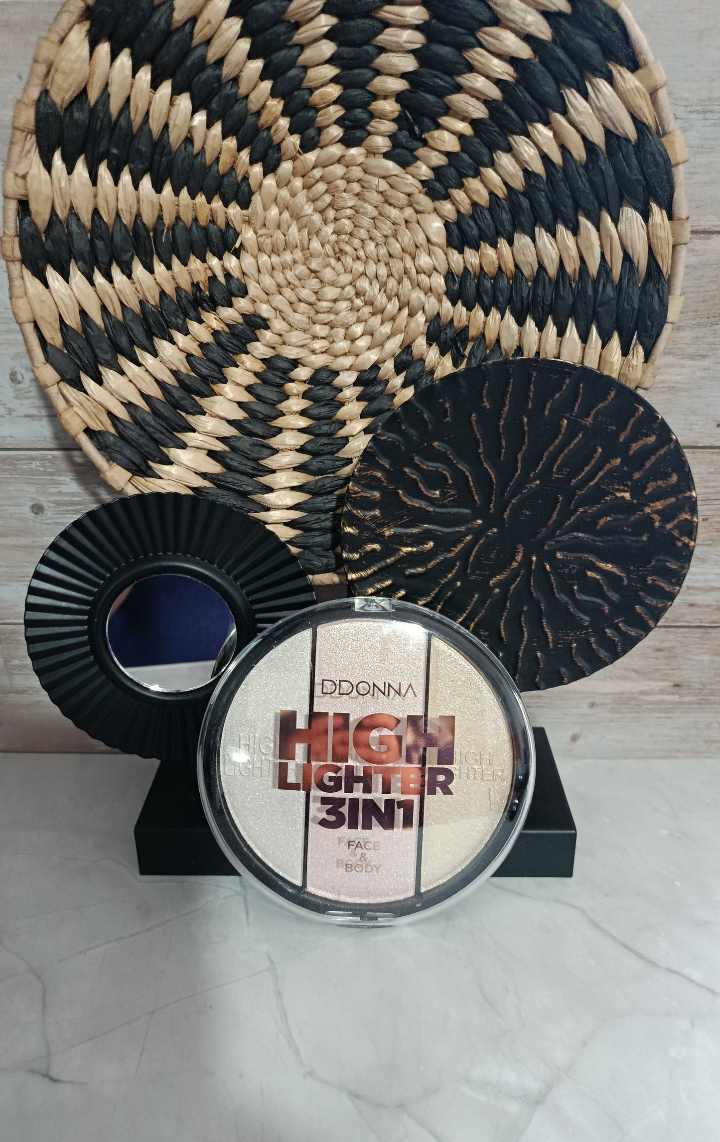 HIGHLIGHTER 3 EN 1 VISAGE ET CORP