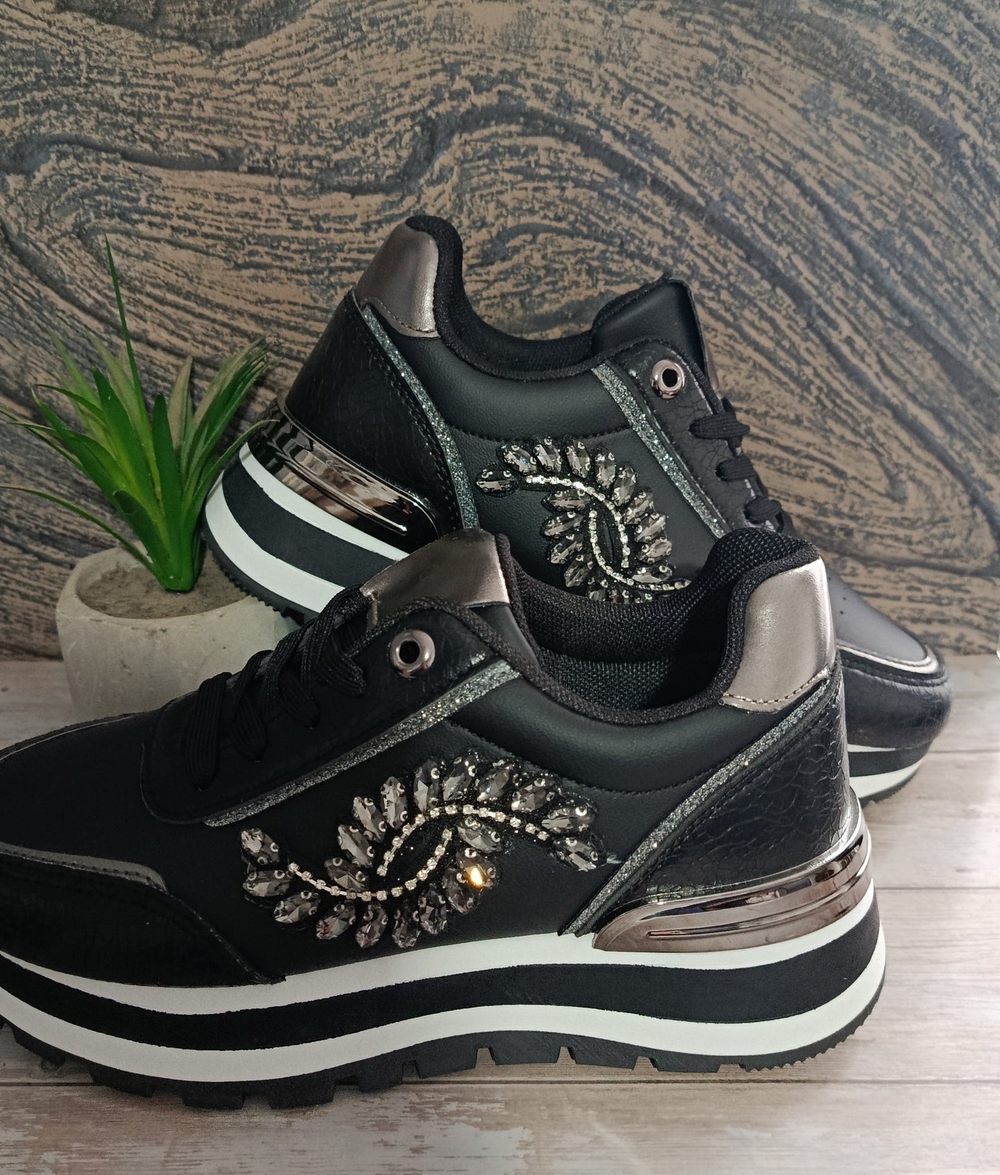 baskets semelles epaisse et strass